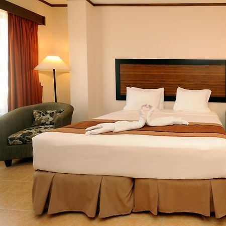 Hotel Tropika Davao Zewnętrze zdjęcie