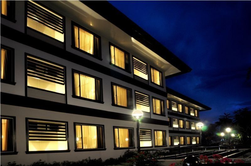 Hotel Tropika Davao Zewnętrze zdjęcie