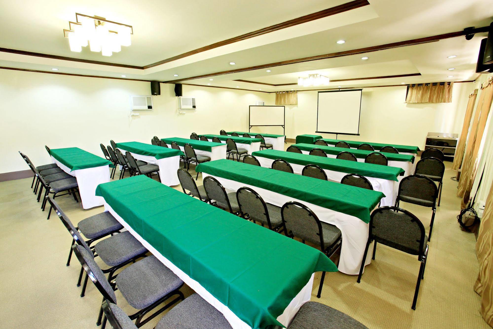 Hotel Tropika Davao Zewnętrze zdjęcie